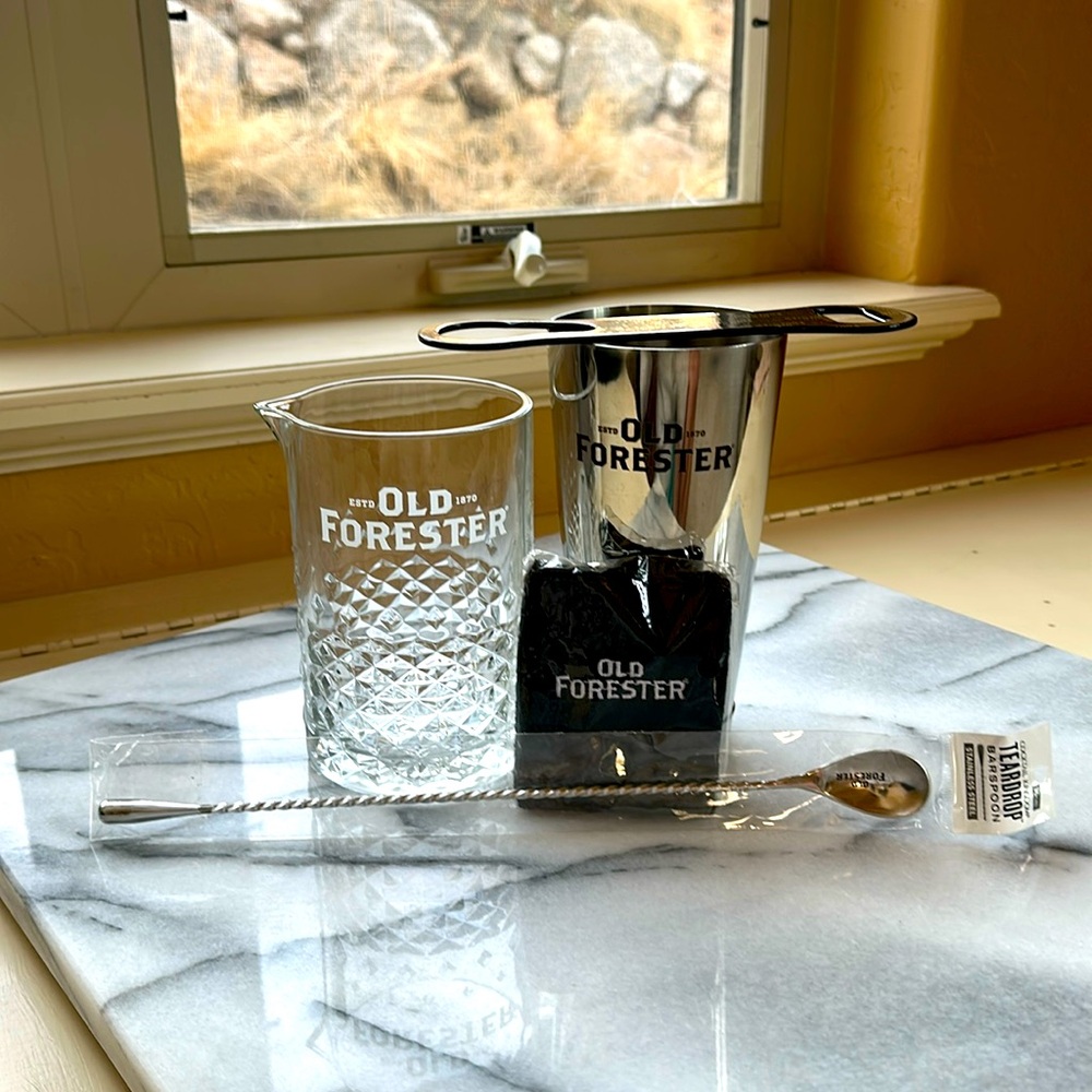 OLD FORESTER Bar/ Drink making kit! NWOT! collectible item!